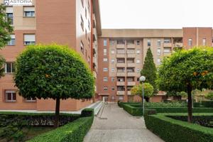Precioso piso VPO en venta en Avenida Joaquina Eguaras photo 0