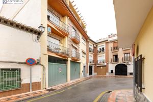 Piso con garaje en Armilla photo 0