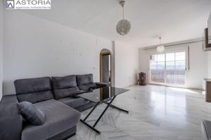 PRECIOSO PISO EN GOJAR photo 0