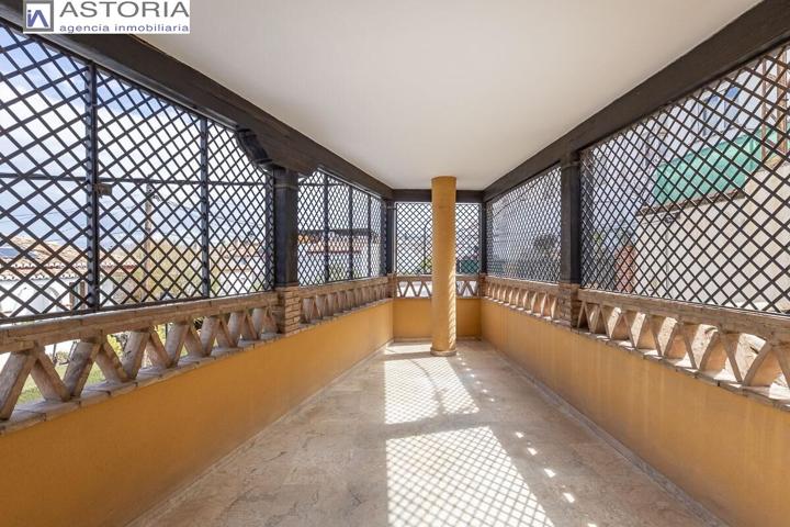 Piso en La Zubia photo 0