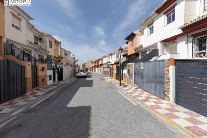Estupenda casa en churriana photo 0