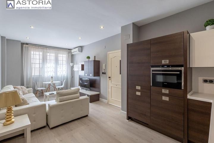 PLENO CENTRO DE GRANADA photo 0