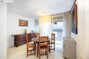 Estupendo piso en venta en calle Gran Capitan photo 0