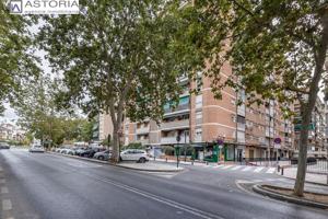 🌟 **Vivir en Avenida Cervantes: calidad de vida en una de las zonas más deseadas de Granada** 🌟 photo 0