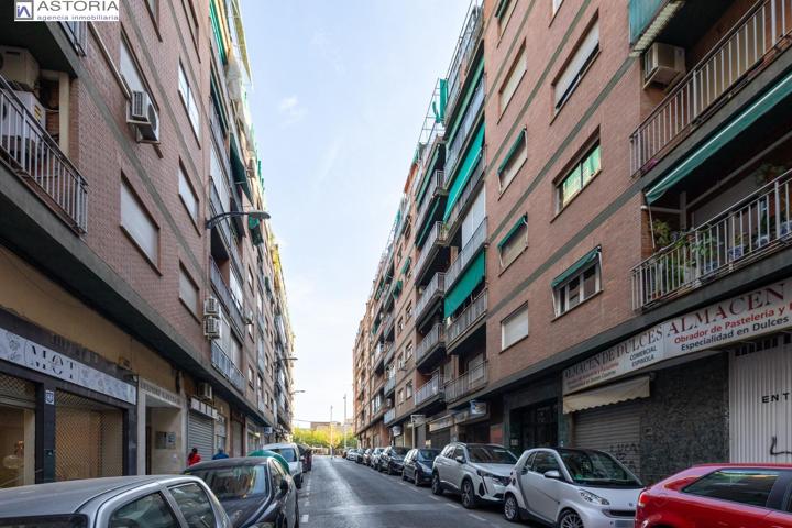 ¡¡ INVERSIONISTAS !! Piso en Plaza de Toros photo 0