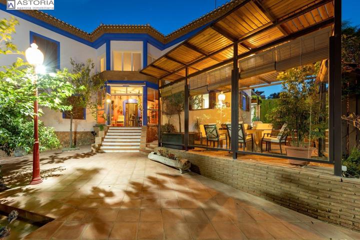 ESPECTACULAR CHALET EN EL CAMPO DE GOLF DE LAS GABIAS photo 0