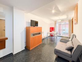 PISO DE DOS HABITACIONES Y UN BAÑO CON BALCÓN Y GALERÍA EN EDIFICIO CON ASCENSOR photo 0