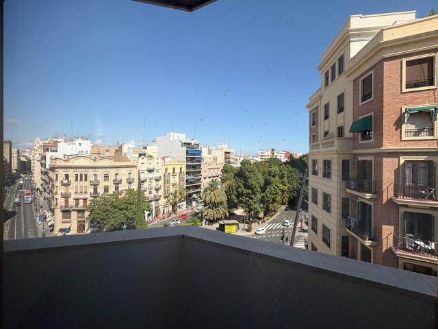 PISAZO AMPLIO Y LUMINOSO CON BALCÓN Y TERRAZA LISTO PARA ENTRAR A VIVIR photo 0