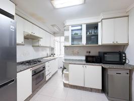 PISAZO EN EL BARRIO DE SAN MARCELINO 3 HABITACIONES Y UN BAÑO CON ELEVADOR Y AMPLIO BALCÓN photo 0