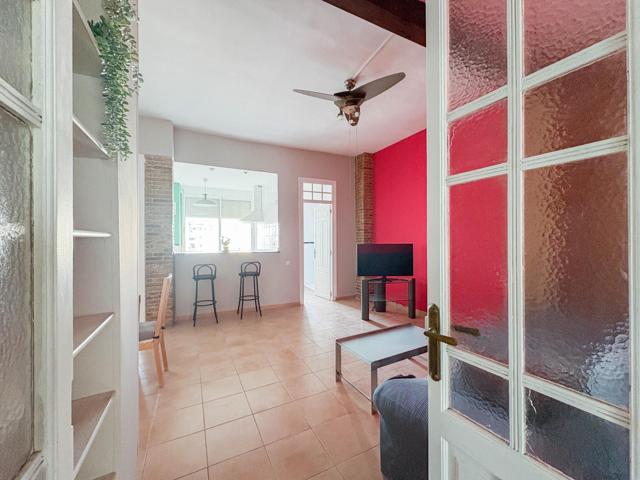 PRECIOSO PISO EN PLENO CORAZÓN DE RUZAFA SUPER LUMINOSO, AMUEBLADO, LISTO PRA ENTRAR A VIVIR photo 0