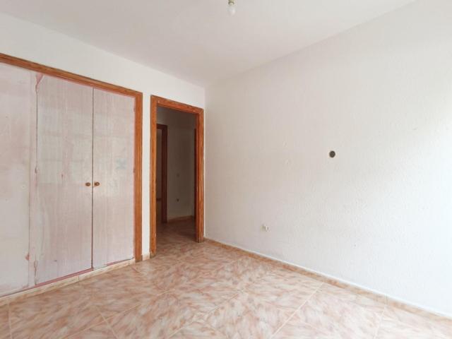 Piso En venta en Torrecardenas, Almeria photo 0