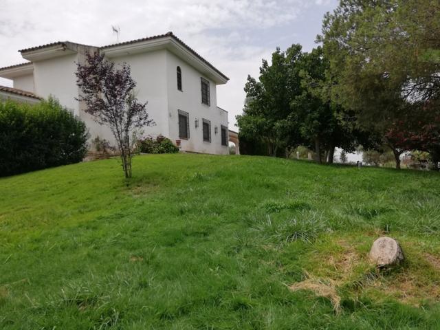 Unifamiliar En venta en Urb. Ctra. De Olivenza, Badajoz photo 0