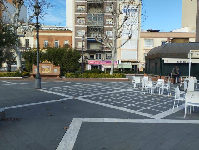 Amplio local en el centro de Badajoz photo 0