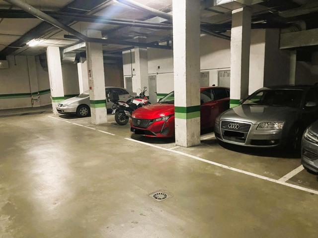 Parking En alquiler en Antonio Dominguez, Badajoz photo 0