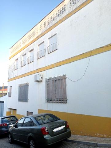 Bloque con viviendas en Monterrubio de la Serena photo 0