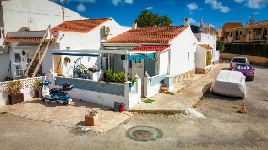 Oportunidad en Torreta III – Bungalow en esquina con gran patio y sin vecinos arriba photo 0