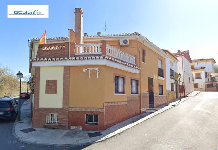 CASA ADOSADA EN JUN photo 0