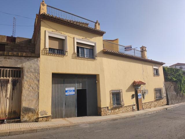 CASA EN GUADIX (JUNTO COLEGIO NTRA SRA ESPERANZA) photo 0
