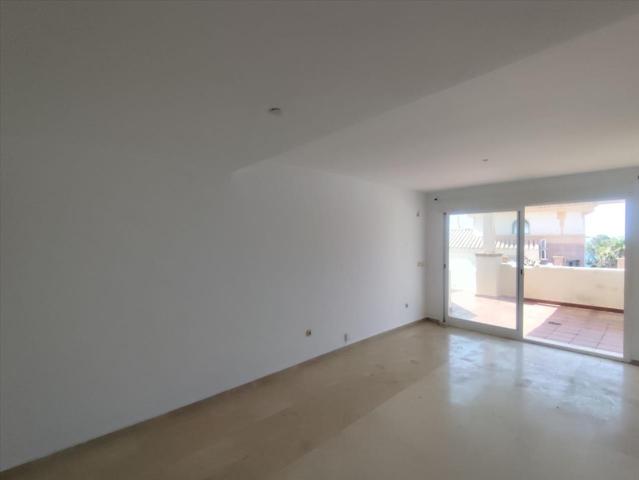 CASA ADOSADA A LA VENTA EN SALOBREÑA (GRANADA) photo 0