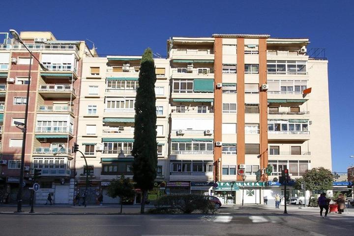 Piso junto Facultad de Ciencias photo 0