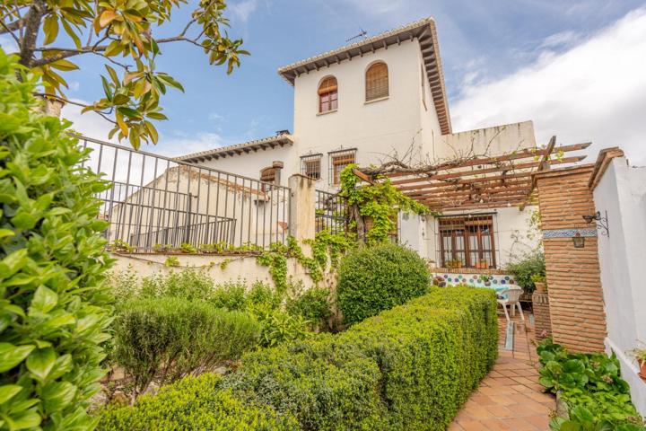 Amplia casa pareada en urbanización privada con piscina, zona El Carmelo, Ogíjares photo 0