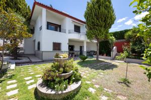 Chalet en Albolote - Cortijo del Aire photo 0