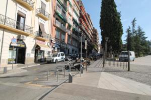 Piso céntrico de 2 dormitorios amueblado junto Plaza del Triunfo photo 0