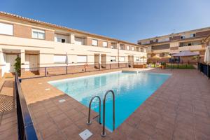 DUPLEX EN HUETOR VEGA CON 3 DORMITORIOS, COCHERA, TRASTERO Y PISCINA COMUNITARIA photo 0