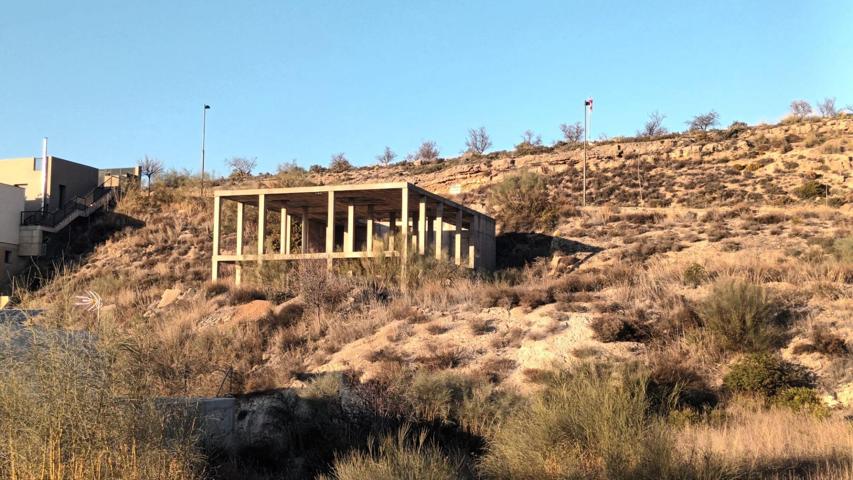 Estructura en Altos de La Zubia photo 0