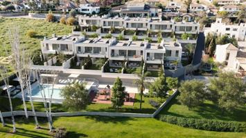 ESPECTACULAR CHALET EN CAMPO DE GOLF DE PEDRO VERDE photo 0