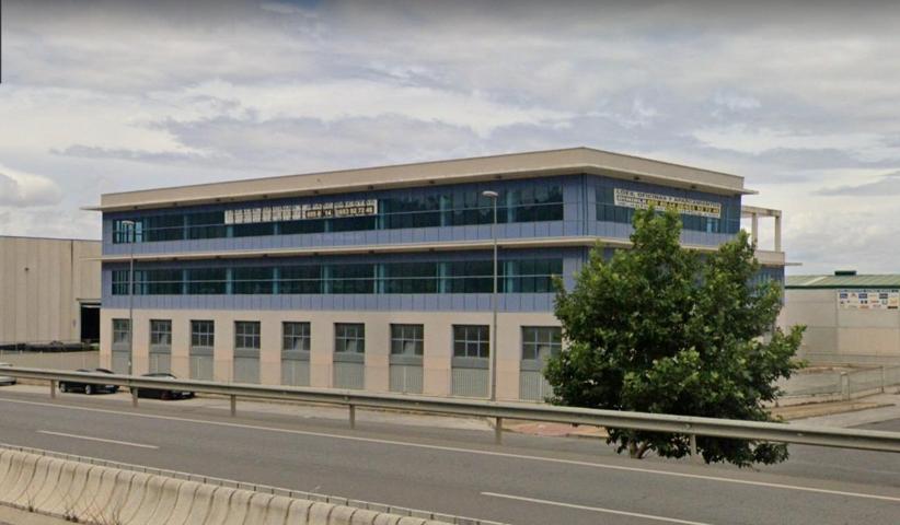 EDIFICIO COMPLETO DE LOCALES, OFICINAS Y GARAJES photo 0
