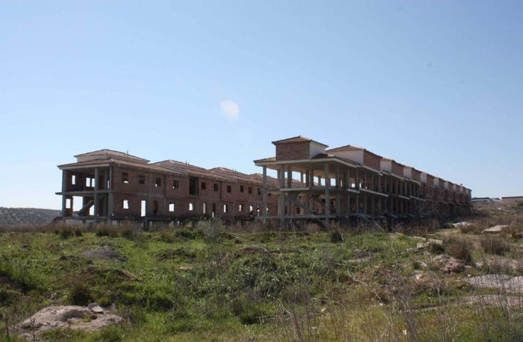 ESTRUCTURA EN LACHAR PARA 38 CHALETS ADOSADOS photo 0