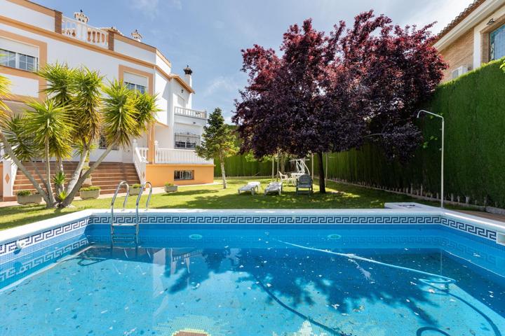 ¡GRAN CHALET EN GOJAR EN URBANIZACION LOS CEREZOS! photo 0
