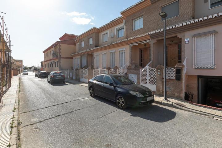 ¡Adosado con todas las comodidades en Cijuela, listo para entrar a vivir! photo 0