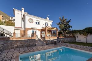 Chalet con vistas increíbles en Cenes de la Vega. photo 0