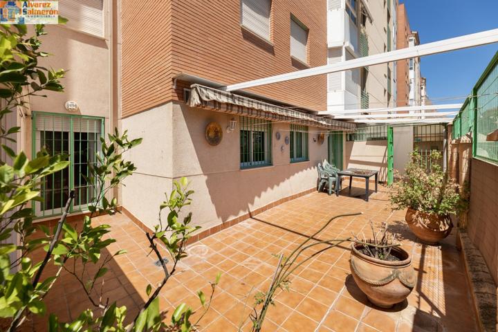 SE VENDE BONITO PISO CON GRAN TERRAZA EN C-PADRE CLARET ,GRANADA photo 0