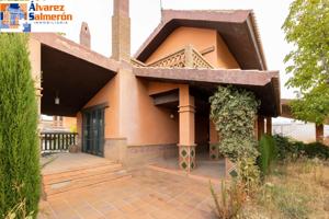 CHALET URB. CAÑADAS DEL PARQUE (DILAR) photo 0