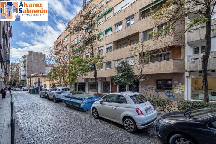 FANTÁSTICO LOCAL COMERCIAL JUNTO A ALHAMAR Y NUEVA DE SAN ANTÓN photo 0