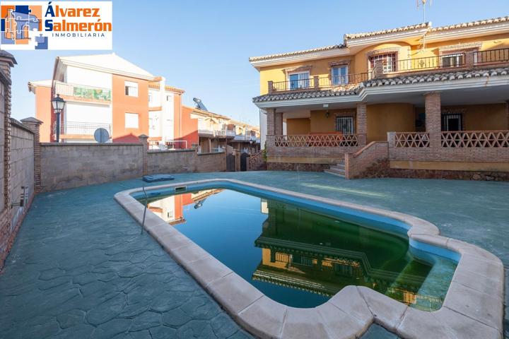 🚀 ¡Vive en una casa independiente con piscina y todas las comodidades en Las Gabias! 🔑✨ photo 0