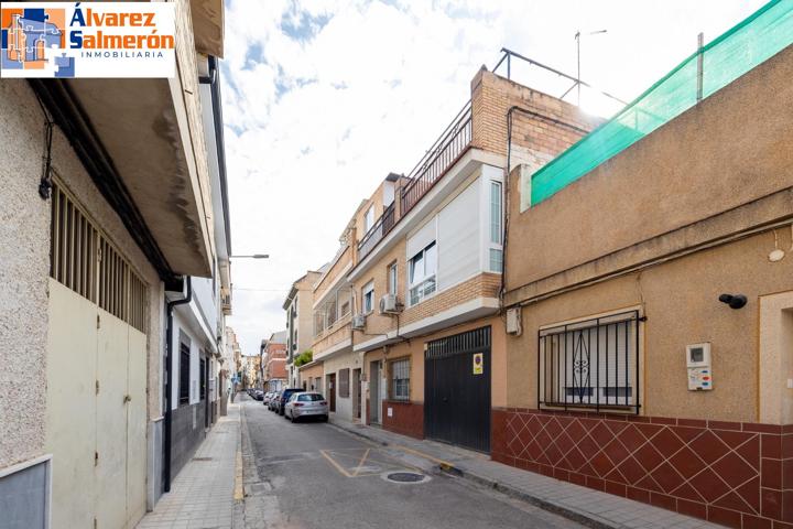 Casa de 2 plantas con terraza solárium y apartamento independiente en el Zaidín photo 0