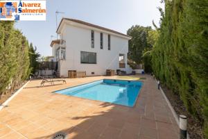 Preciosa casa en Llanos de Silva con piscina. photo 0