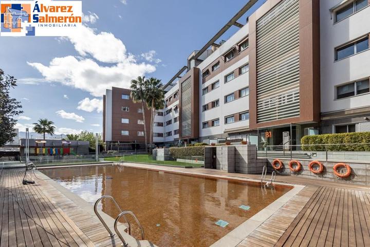 Magnífico piso con altas calidades con piscina, plaza de garaje y trastero. Novocampus. photo 0