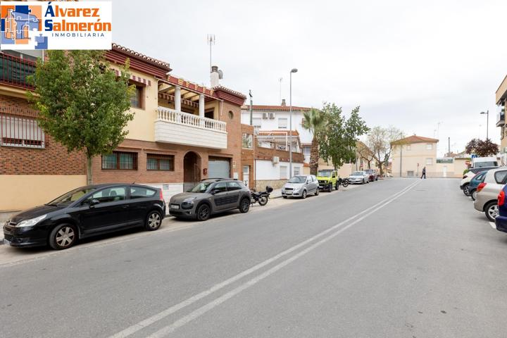 EXCLUSIVA CASA EN LA MEJOR AVENIDA DE MARACENA photo 0