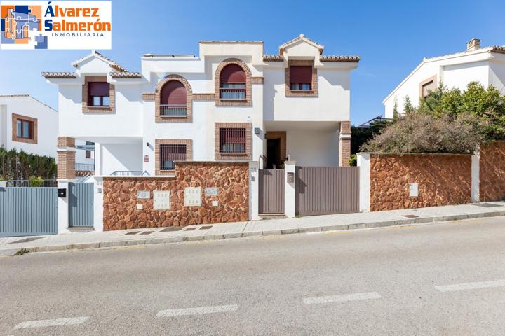 Venta de casa pareada en Granada (Zona Ctra. de la Sierra) photo 0