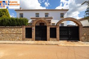 Chalet independient en urbanizacion Molino Alto Otura. photo 0