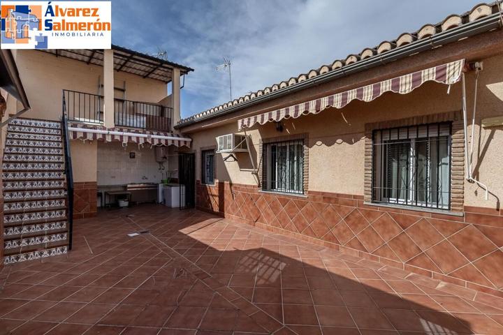 Oportunidad en La Zubia!! photo 0