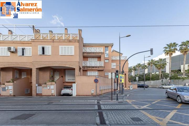 CASA EN ARMILLA, JUNTO AL NEVADA. photo 0