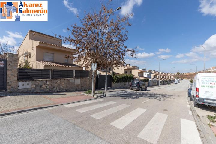 Casa en Santa Clara Golf (Otura) – Ideal para vivir o invertir photo 0