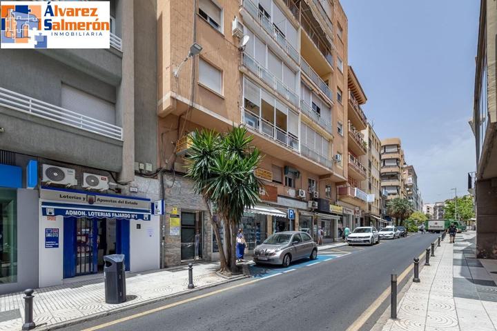 Piso reformado con ascensor en Motril. photo 0