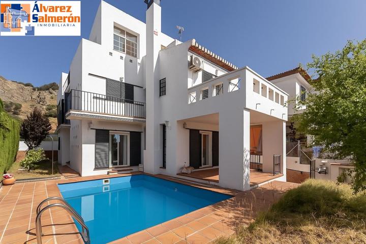 Gran Casa en Urbanización El Torreón photo 0